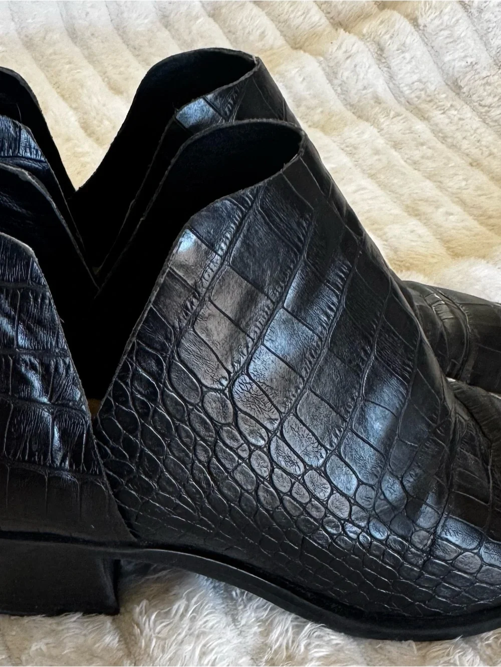 Dolce Vita Black Croc-Embossed Ankle Boots - Picture 1 of 6